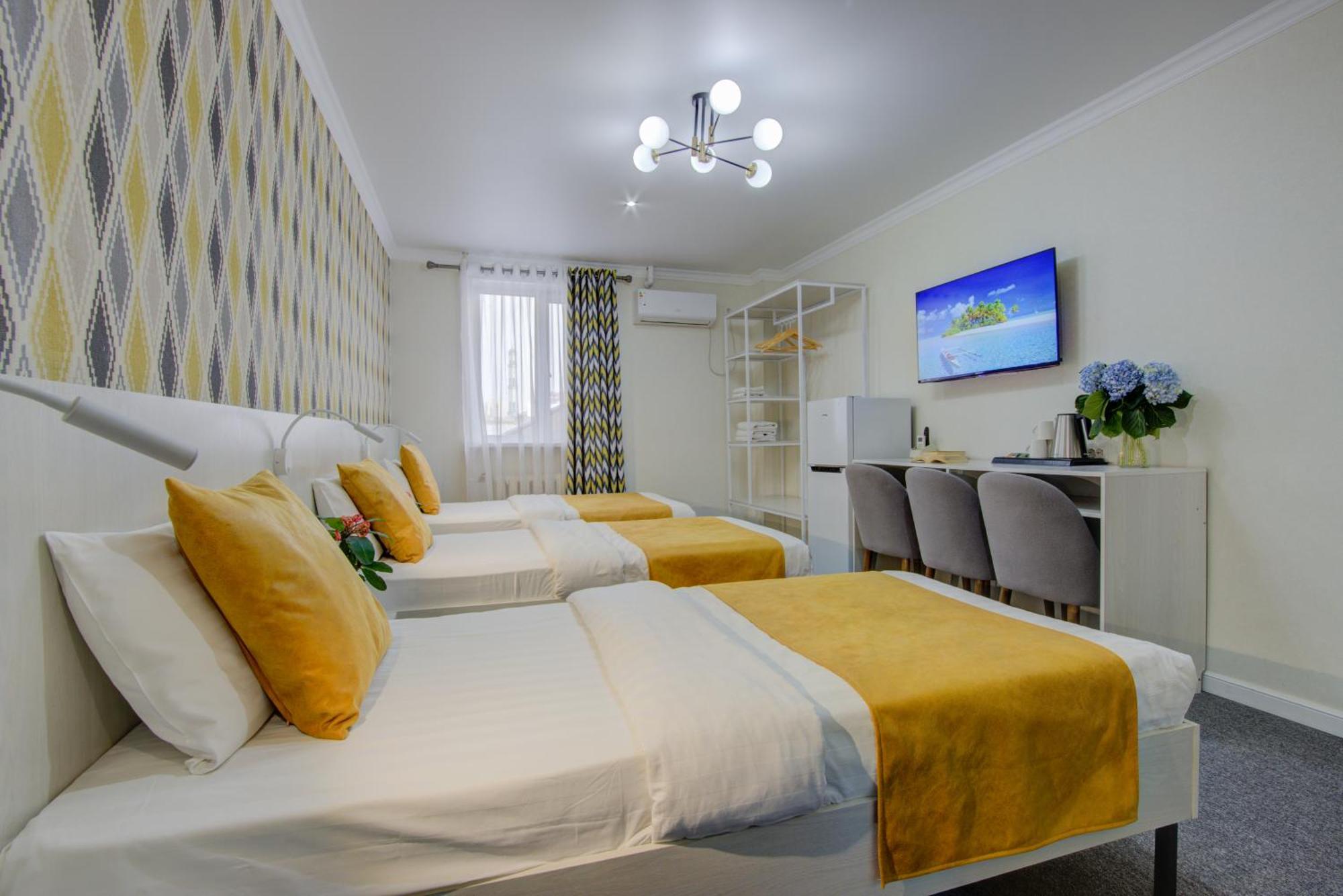 Viva Hotel Bishkek Exterior photo